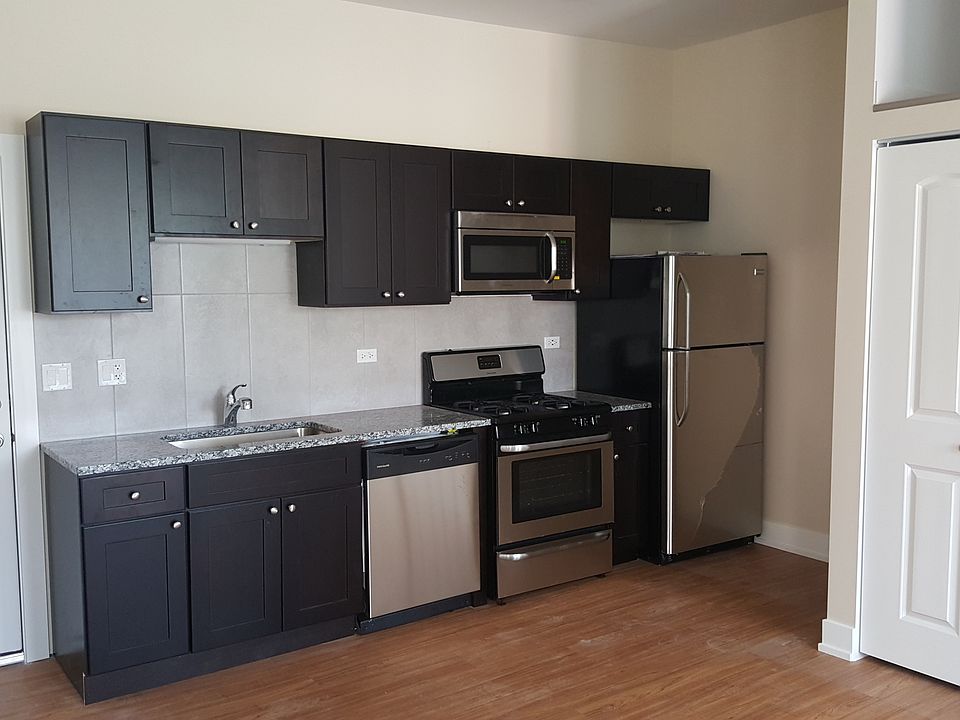 1st image of 2942 W Montrose Ave APT 2F