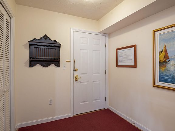 4th image of 170 E Grand Ave APT 7