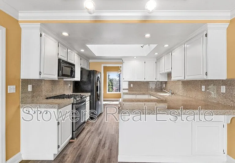 1825 N Forest Hill Pl — Photo 14