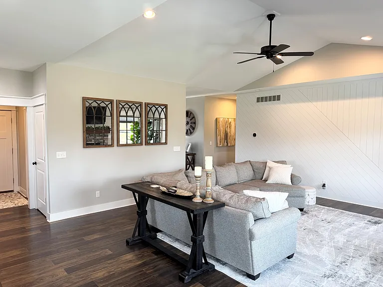 1285 Sweet Grass Trl — Photo 18