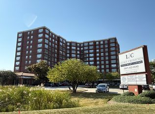 Legacy Crossings Apartment Living, Niles, IL 60714