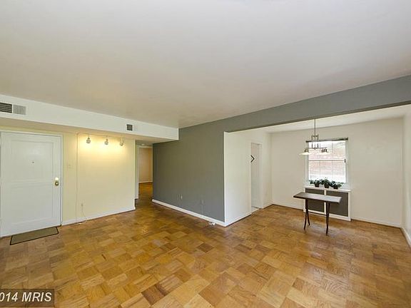 3rd image of 1300 N Meade St APT 22