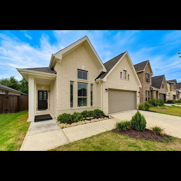 4335 Pale Fox Ln