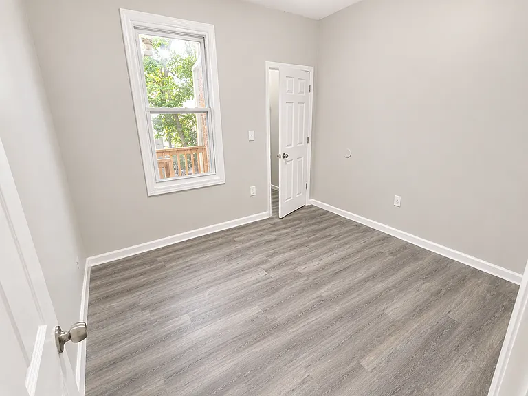 220 N 5th St #2C — Photo 6