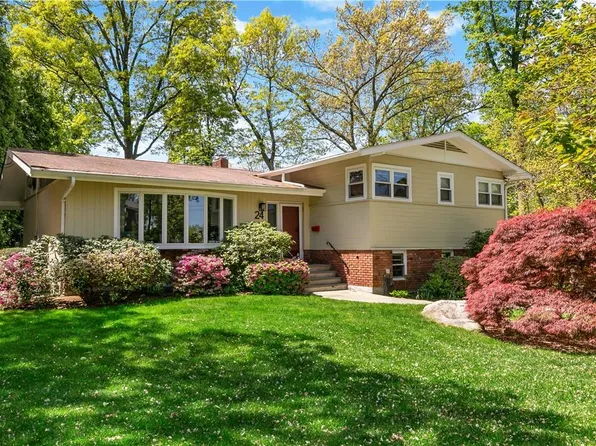 24 Andrea Lane, Scarsdale, NY 10583