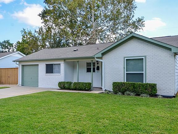 2nd image of 5822 Chinaberry Dr