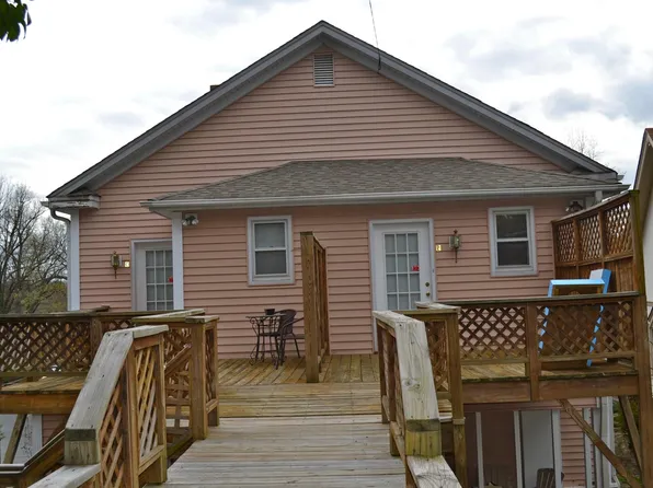 930C W End Blvd #C, Winston Salem, NC 27101