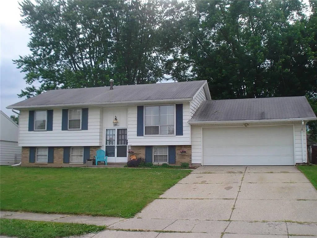 3011 Haverhill St photo 1