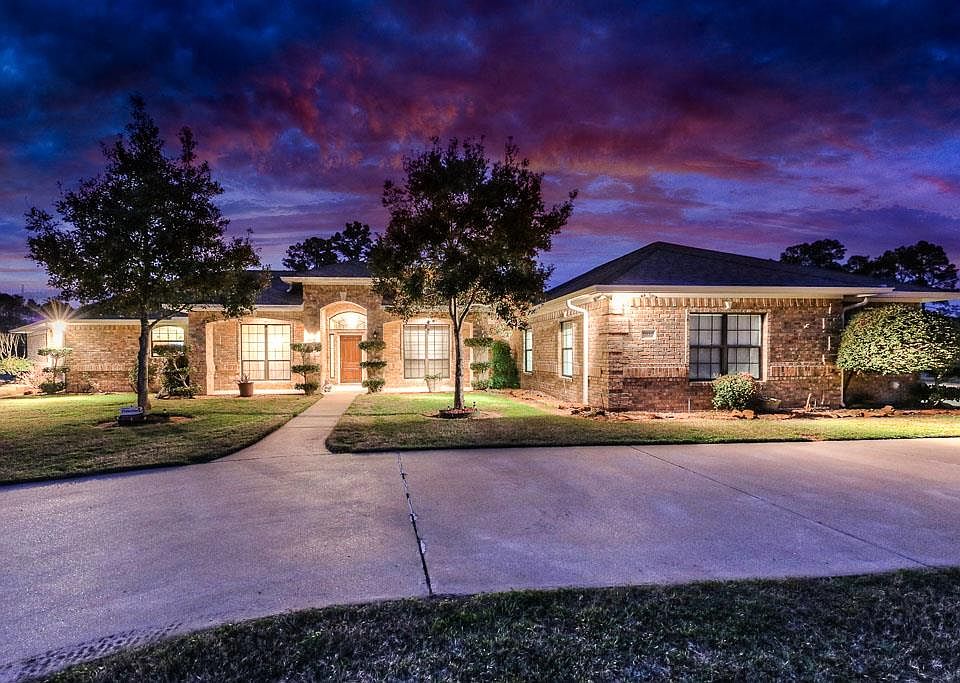 1st image of 32122 Bunker Ln