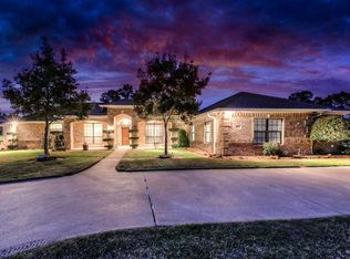 32122 Bunker Ln, Waller, TX 77484