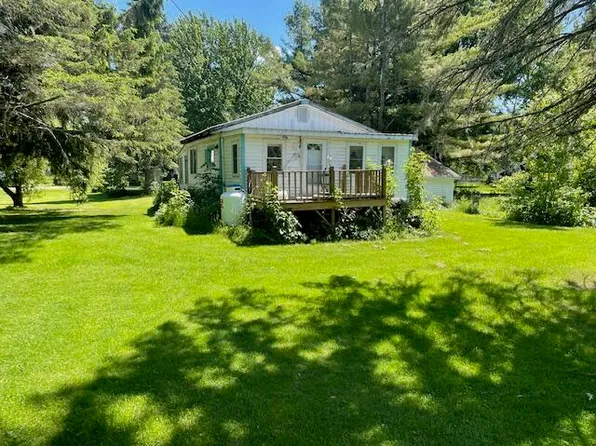 771 Salmon St, Fort Covington, NY 12937