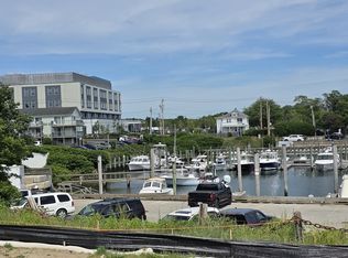 110 School St #E104, Barnstable, MA 02630