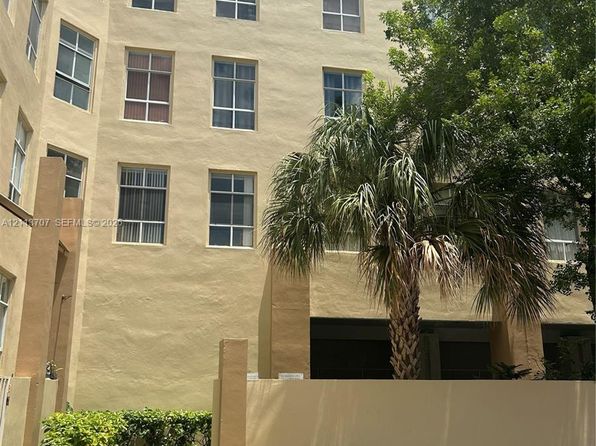 7400 W 20th Ave APT 406