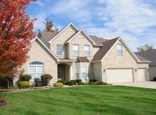 1052 Brook Mont Dr, O'Fallon, MO