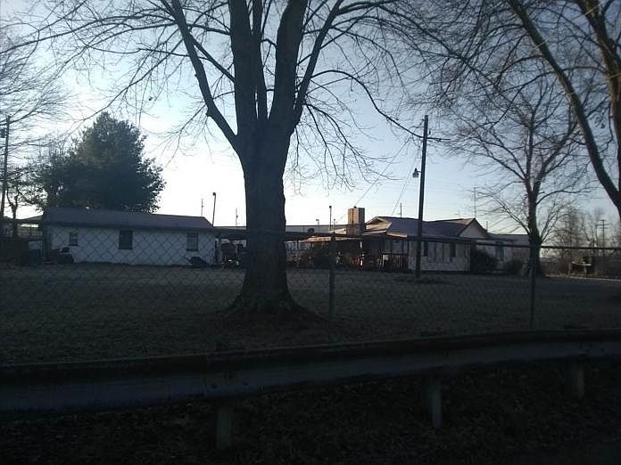 2nd image of 667 Witt Rd
