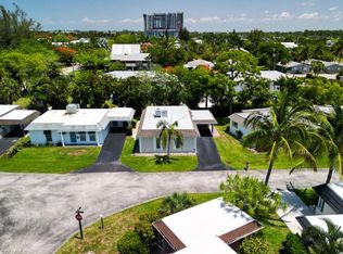 9 Knights Bridge Rd, Naples, FL 34112