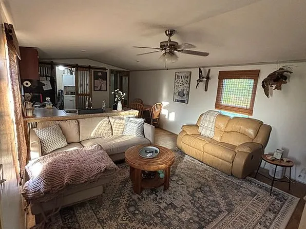 102 J T Griggs Rd, Calhoun, LA 71225