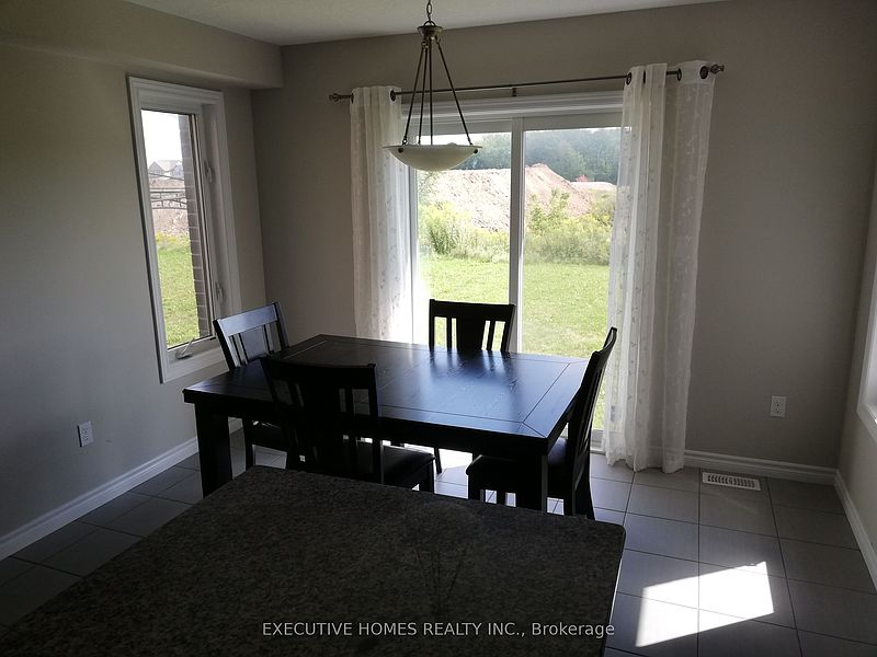 Woodstock House for rent - 3 Bedrooms — photo 2
