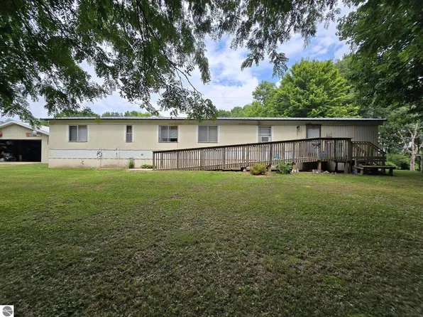 3264 Four Mile Rd, Sears, MI 49679