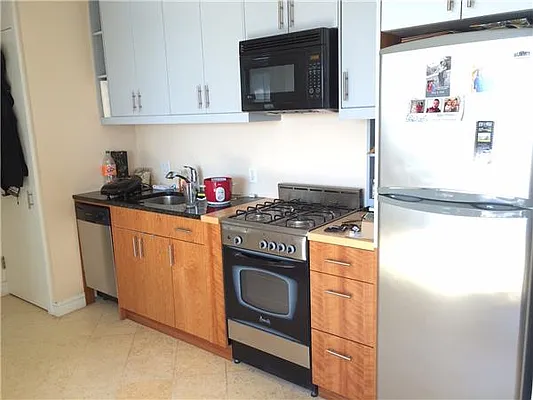 Rented by David Francis New York LLC | media 15