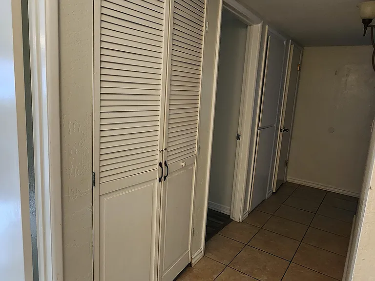 121 W Loma Vista Dr #101 — Photo 35