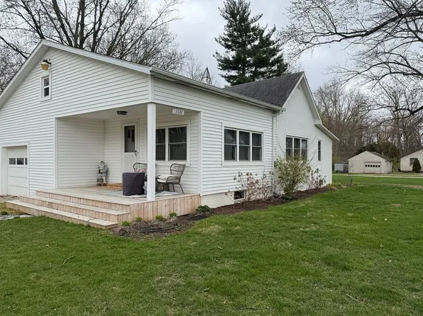 13326 N Eastshore Dr, Syracuse, IN 46567