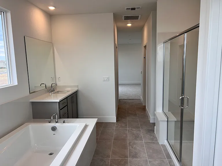 2869 Wrangell St — Photo 32