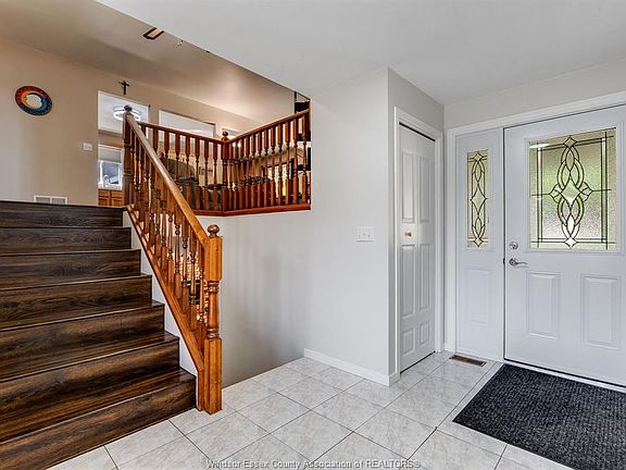 2nd image of 47 Rose Ave