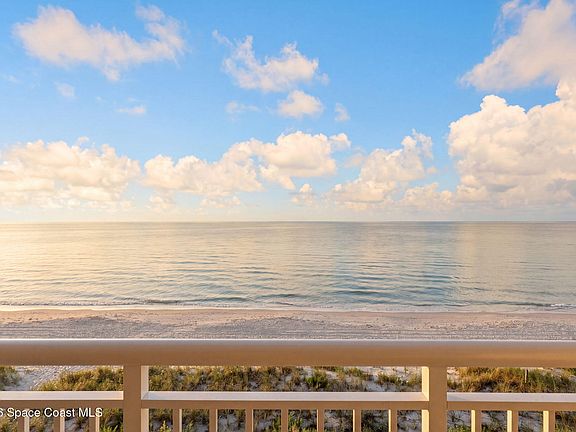 4th image of 1025 Highway A1a #302