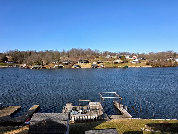 4th image of 720 Jacob Dr