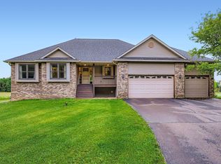 20330 Guarani St, Oak Grove, MN 55303