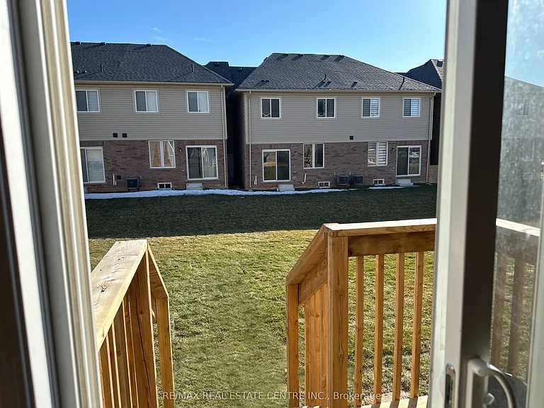 80 Pinot Cres — Photo 10