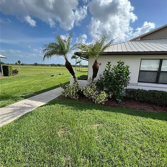 1316 Villaway W — Photo 2