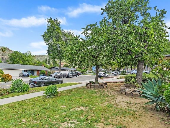 3rd image of 786 Spruce St