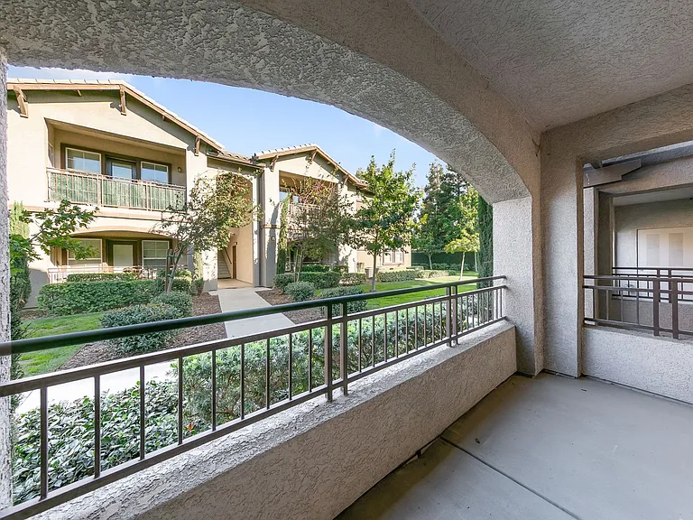 Luxe Ripon Apartments — Photo 38