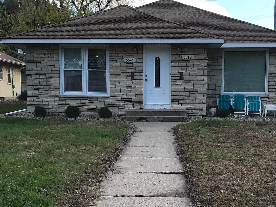 Garfield front of home