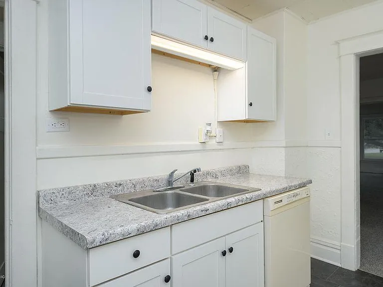 135 Burr Oak St — Photo 10