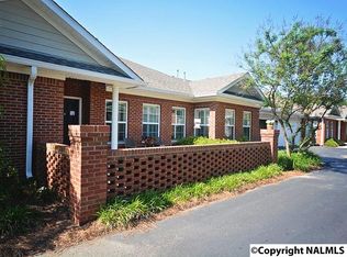 71 Valley Way Cir SE, Huntsville, AL 35802