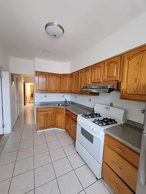 Rented by NY Space Finders Inc. | media 16