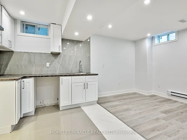 95 William Fair Dr #BASEMENT — Photo 7