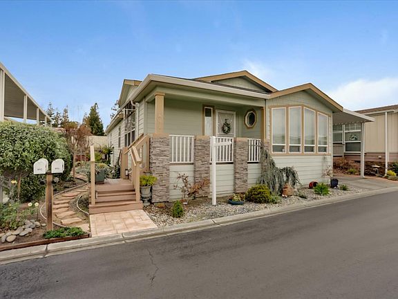 3rd image of 891 Villa Teresa Way #891