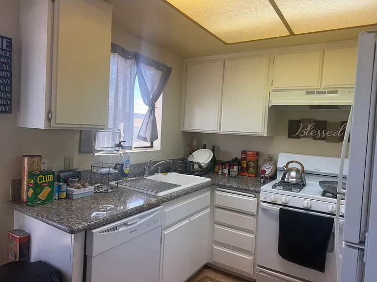 1220 S Leland St #1 — Photo 3