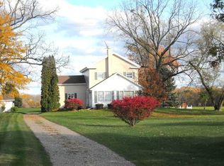 10740 Fowlerville Rd, Fowlerville, MI 48836