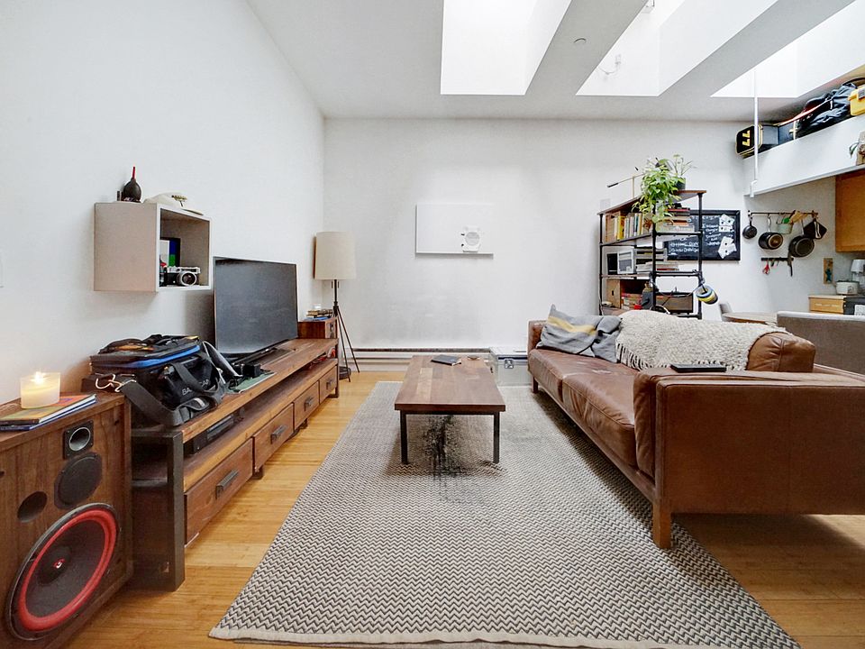 1st image of 74 Greenpoint Ave APT A3