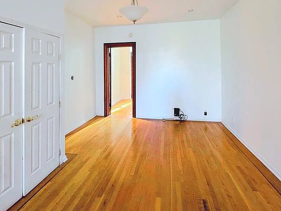 2nd image of 45 Putnam Ave APT 2