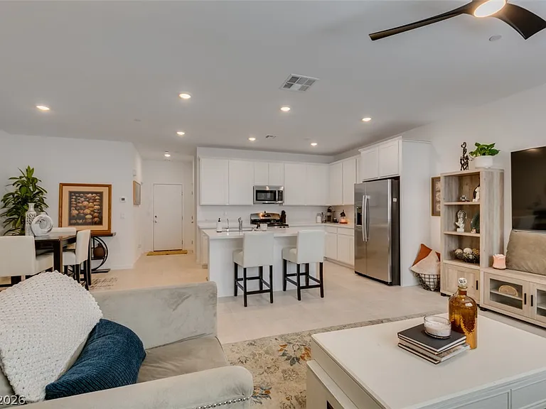 1535 Maria Crossing Ave — Photo 13