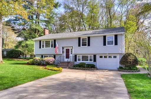 1st image of 9 Longmeadow Rd