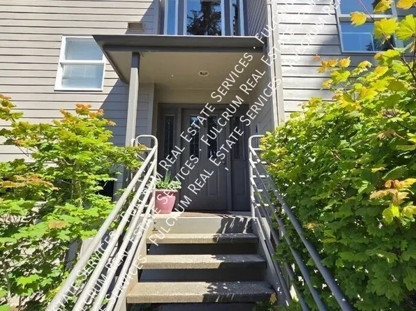 5911 200th St SW APT 102, Lynnwood, WA 98036
