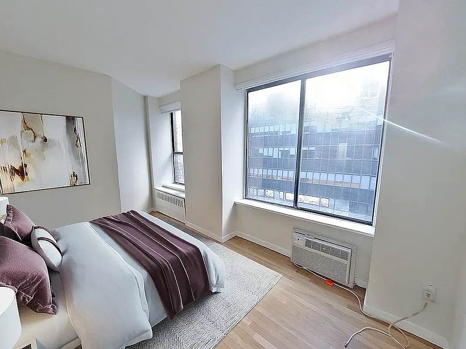 1st image of 114 E 40th St #6D2