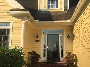 167 Overlake Dr, Colchester, VT 05446